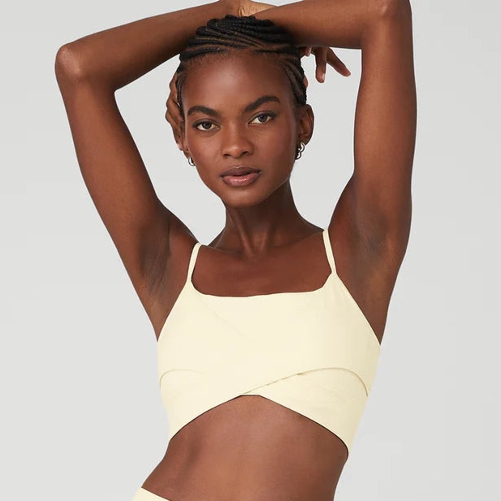 ALO Yoga Enso Sports Bra in French Vanilla